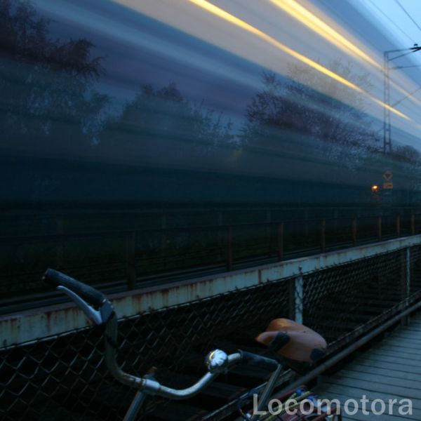 File:Locomotora - 2009 - Locomotora.jpg