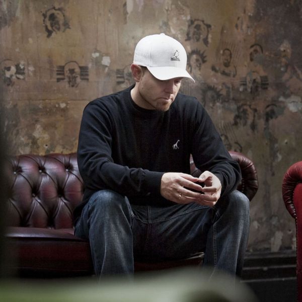 File:DJ Shadow.jpg